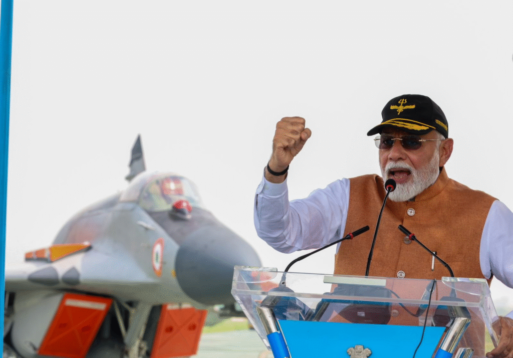 PM Modi Adampur Visit: राफेल, S-400 और ऑपरेशन सिंदूर के बाद PM Modi आदमपुर एयरबेस क्यों पहुंचे? जानिए अंदर की कहानी
