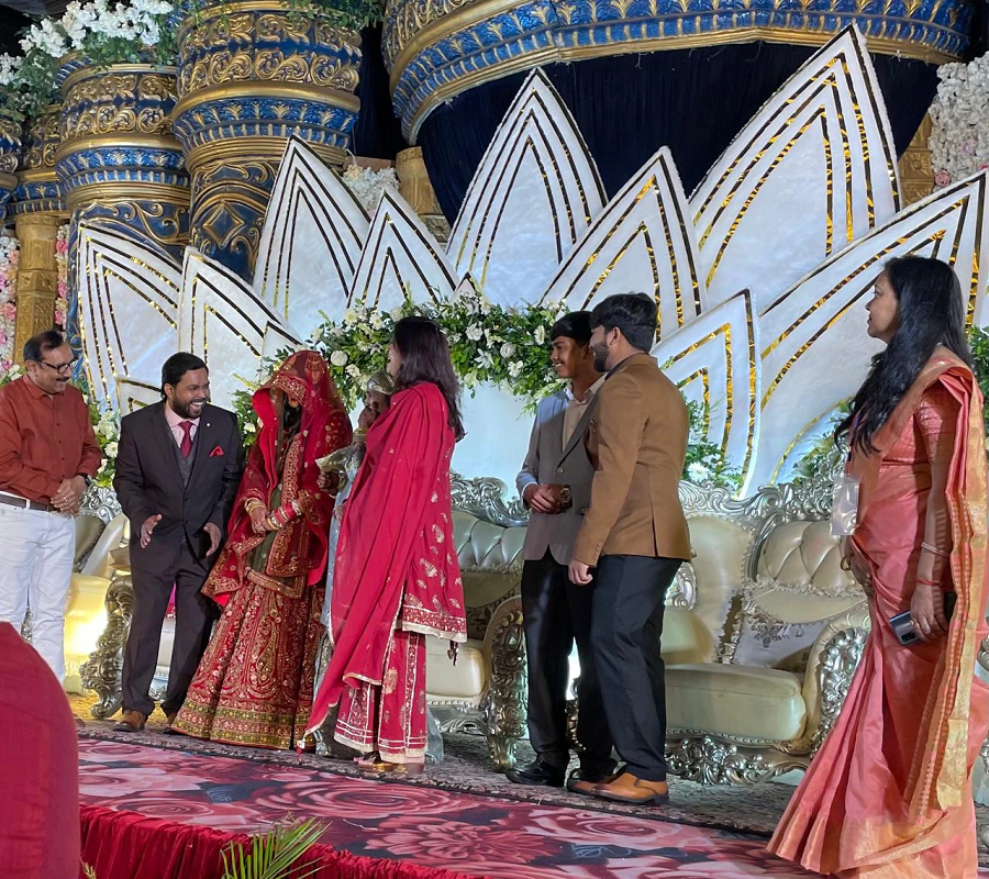 Khan Sir Reception Party: तेजस्वी यादव ने खान सर को शादी की बधाई दी, पत्नी AS Khan के सामने किया बड़ा खुलासा Khan Sir Reception Party: तेजस्वी यादव ने खान सर को शादी की बधाई दी, पत्नी AS Khan के सामने किया बड़ा खुलासा
