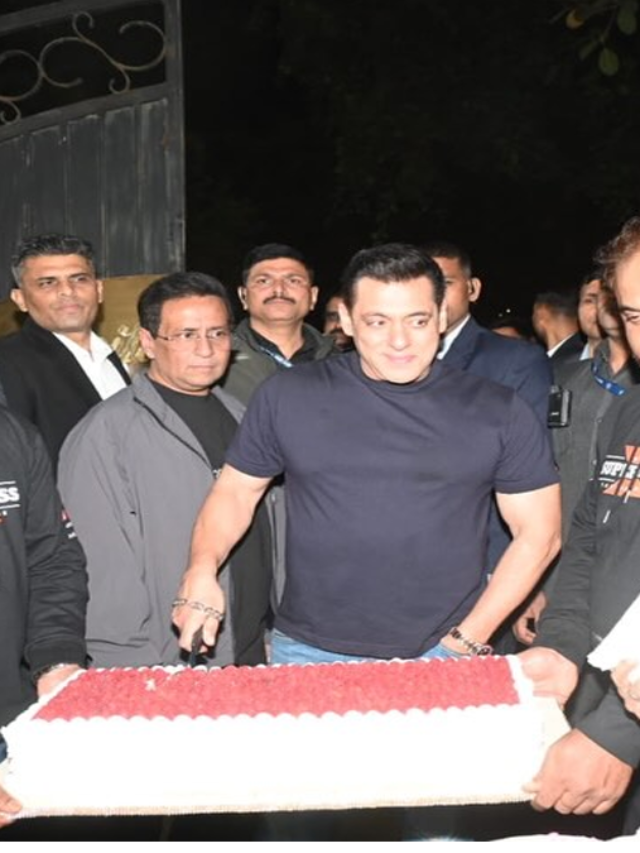 Salman Khan की बर्थडे पार्टी में लगा सितारों का मेला, धोनी हुए शामिल