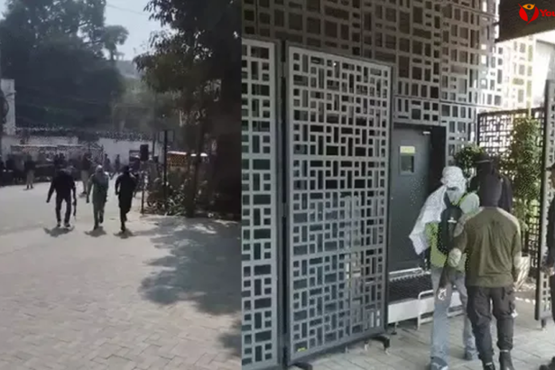 hotel Taj in Patna, with three terrorists entering