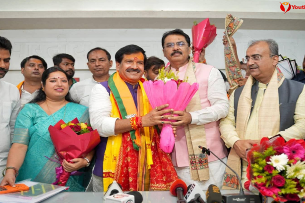 Mrityunjay Tiwari joins BJP in Patna