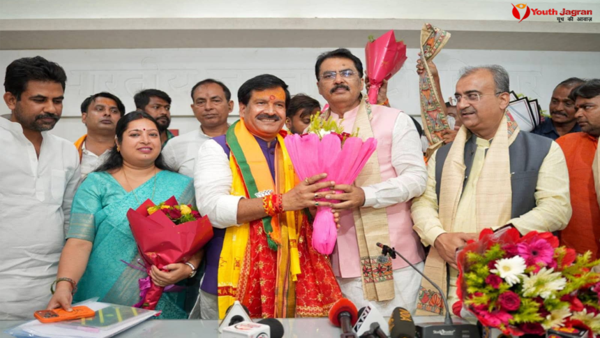 Mrityunjay Tiwari joins BJP in Patna
