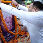 दशरथ मांझी की 19वीं पुण्यतिथि पर तेजस्वी यादव ने श्रद्धांजलि देते हुए भारत रत्न की मांग की