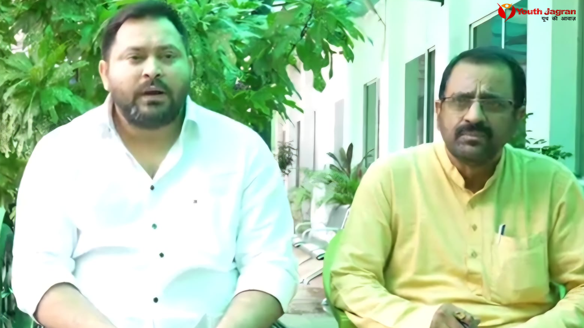 बिहार बाढ़ और सुखाड़ के मुद्दे पर पटना में प्रेस कॉन्फ्रेंस करते तेजस्वी यादव